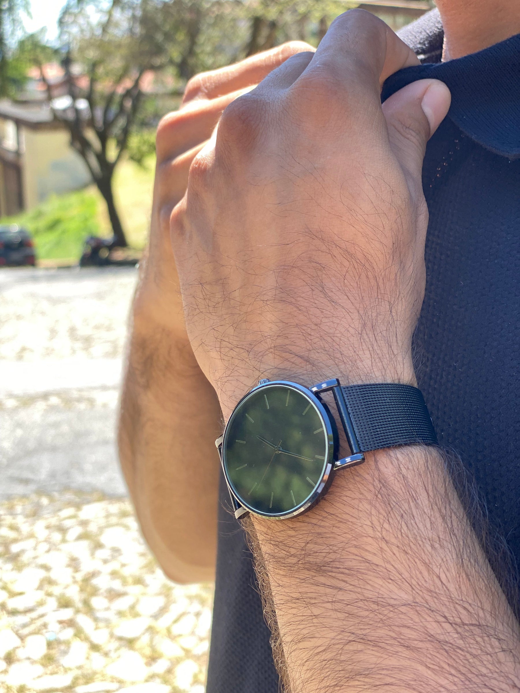 [Buy 1 get 2] Quartz watch and an All Black for free